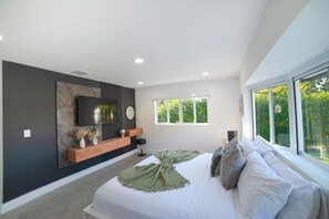 5 makuuhuonetta, silitysrauta/-lauta, ilmainen Wi-Fi, vuodevaatteet