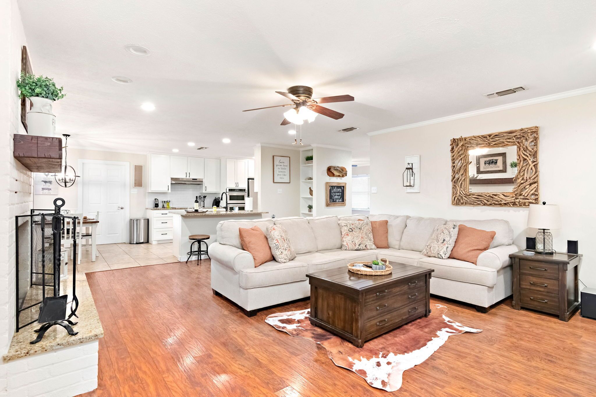 Smart TV, fireplace, DVD player, books