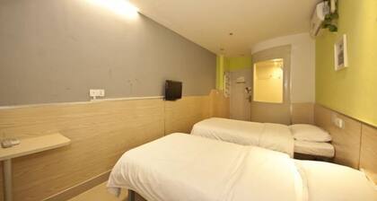 100 Inn (Fuqing Chenglong Pedestrian Street)