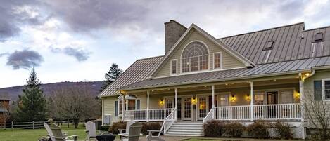 House (Perfect View) | Exterior