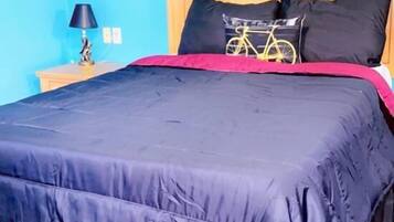 Desk, laptop workspace, free WiFi, bed sheets