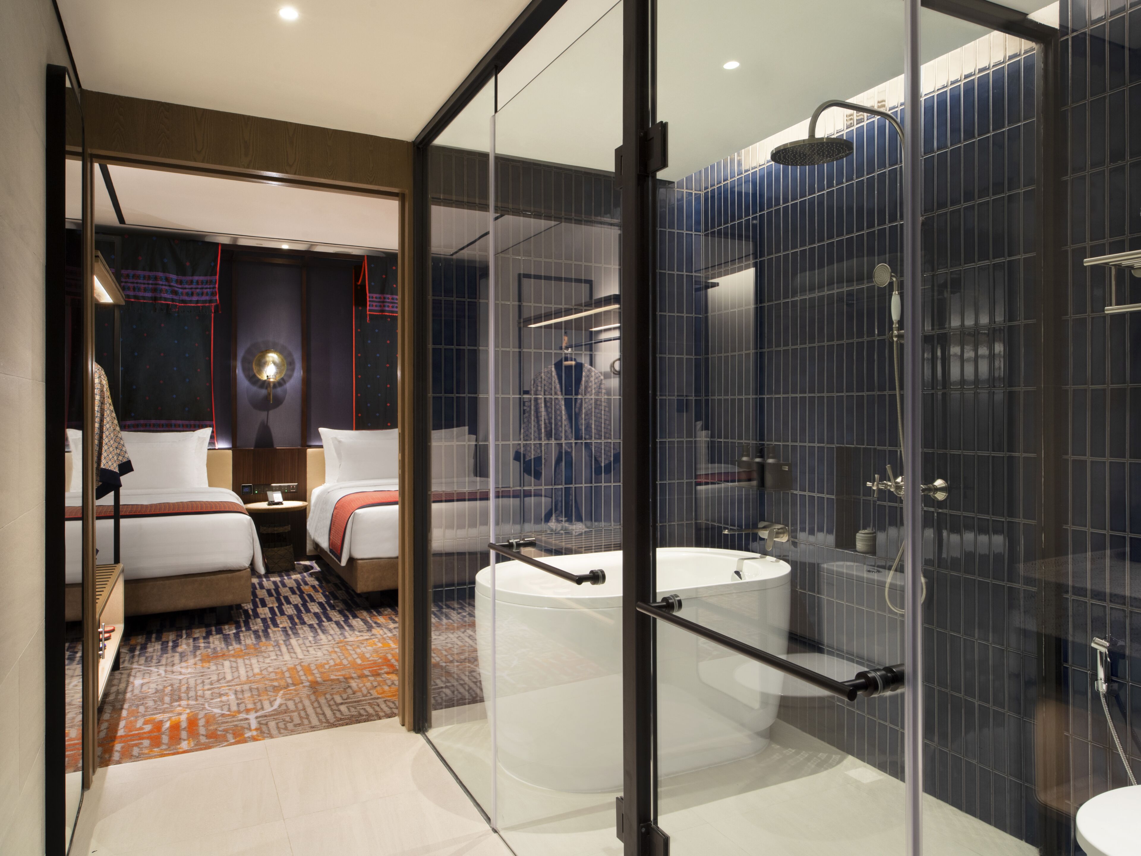 Junior Suite | Bathroom | Hair dryer, slippers, bidet, towels
