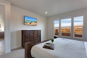 5 bedrooms, iron/ironing board, free WiFi, bed sheets - Paseos 1129 | Foosball Table, BBQ Grill, Xbox S, Community Trailer Parking & Pickleball Courts! (Washington)