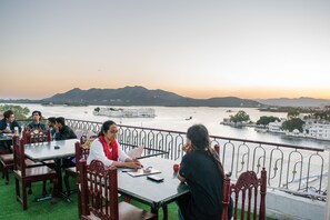Restaurant - Dreamyard Udaipur - Hostel (Udaipur)