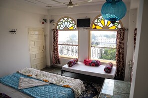 Superior Room Lake View | Ingyenes wifi és ágynemű