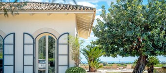Tenuta Olearum - Luxury villa with pool near Noto in Sicily