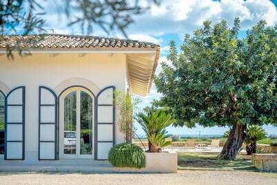 Tenuta Olearum - Luxury villa with pool near Noto in Sicily