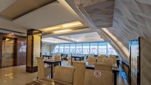 Ảnh chưa phân loại, 3 trong số 43 ảnh, nút