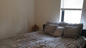 1 bedroom, free WiFi - Rosewood Apartments (Joliet)