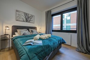 2 habitaciones y espacio para trabajar con laptop