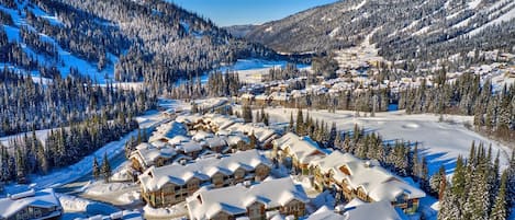 Condo, 2 Bedrooms | Exterior