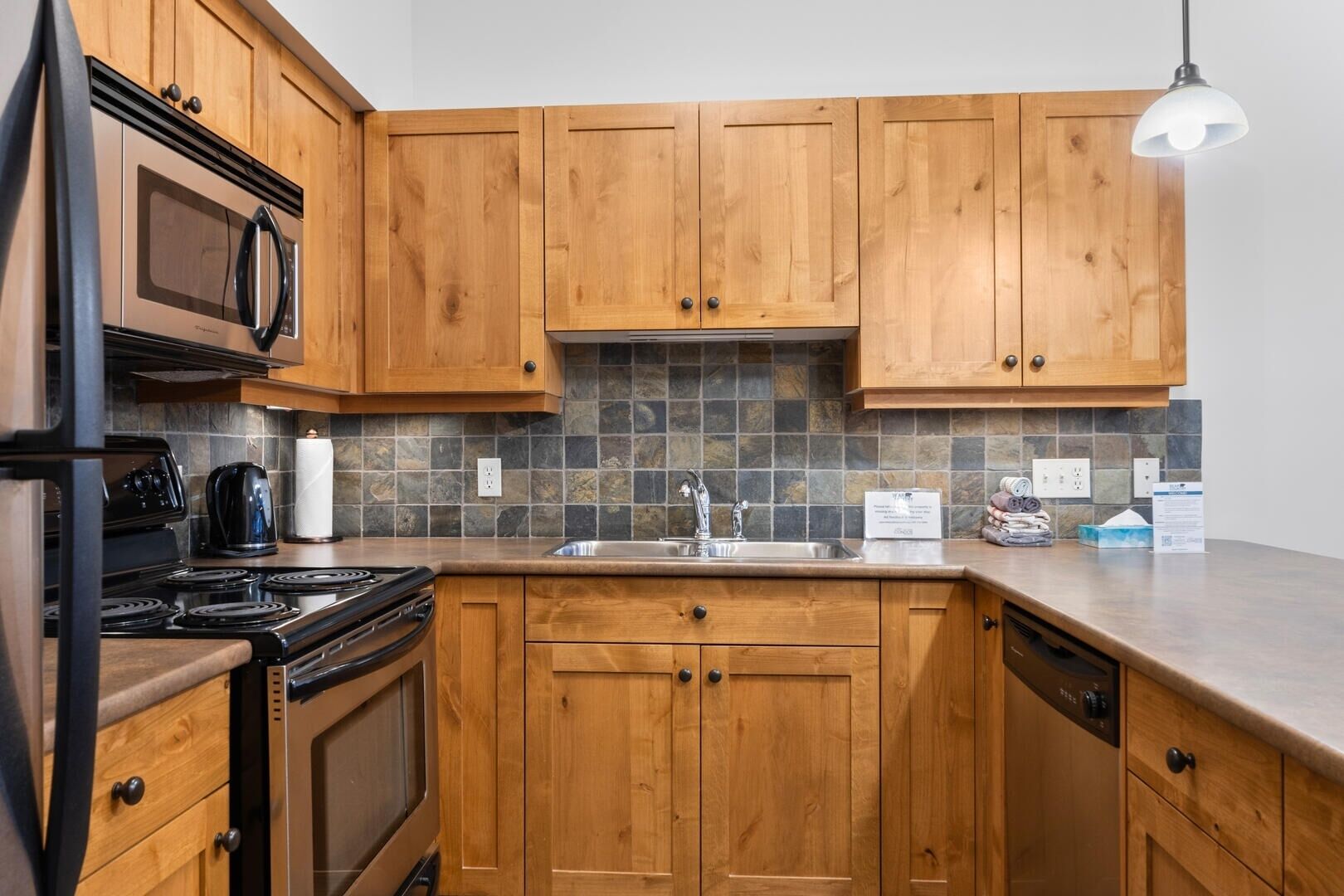 Condo, 2 Bedrooms | Private kitchen