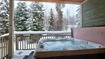 Condo, 2 Bedrooms | Outdoor spa tub