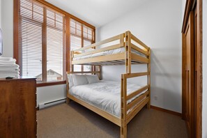 Condo, 2 phòng ngủ | 2 phòng ngủ, truy cập Internet không dây miễn phí 