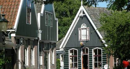 Charming Home by the Lake