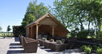 Mansion in Nijensleek with Sauna & Garden