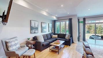 Televisie en een open haard