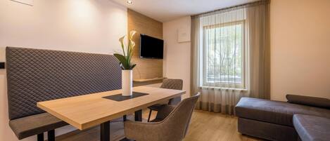 تناول الطعام