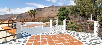 Finca Fani 3 with Mountain View, Shared Pool, Wi-Fi, Terrace & Garden