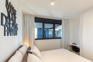 3 bedrooms, free WiFi, bed sheets, wheelchair access