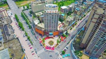 المنشأة من الخارج