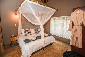 Comfort House, 2 Bedrooms | 2 bedrooms, premium bedding, iron/ironing board, free WiFi - Khiza Bush Retreat (Hoedspruit)