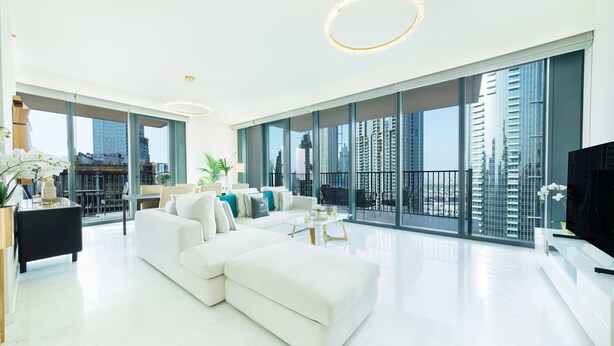 40-inch TV with satellite channels - Maison Privee - Exciting Apt Downtown Dubai w/Pool Nxt 2 Dubai Mall (Dubai)