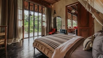 5 bedrooms, bed sheets