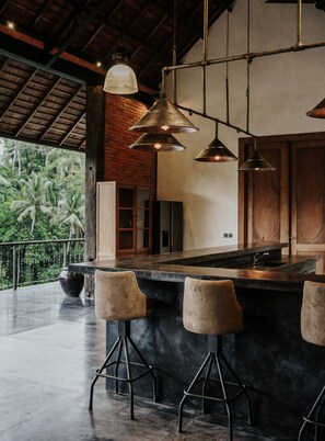 Microwave, coffee/tea maker, cookware/dishes/utensils - Bedulu Cliff Estate Ubud - Wood Side (Ubud)