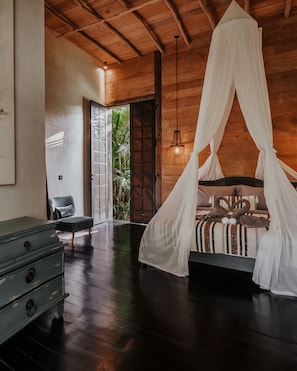 4 bedrooms, WiFi, bed sheets