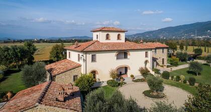 Timeless Tuscan Holiday Stay