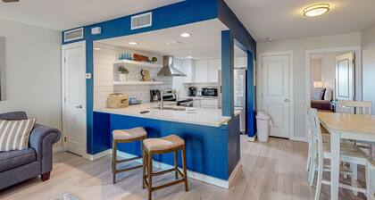 Ground Floor Condo, Boardwalk to Beach, Shared Pool and Grill