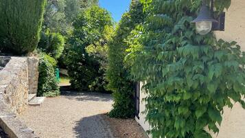 Enceinte de lâhĂ©bergement