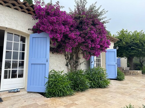 French Riviera, charming and romantic villa southfacing with a scenery view