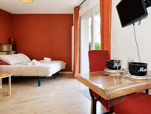 Dining - La Patoune - Garden/50m from the beach/Wifi/Parking (Courseulles-sur-Mer)