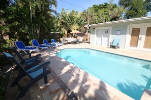 Piscine extérieure, piscine chauffée