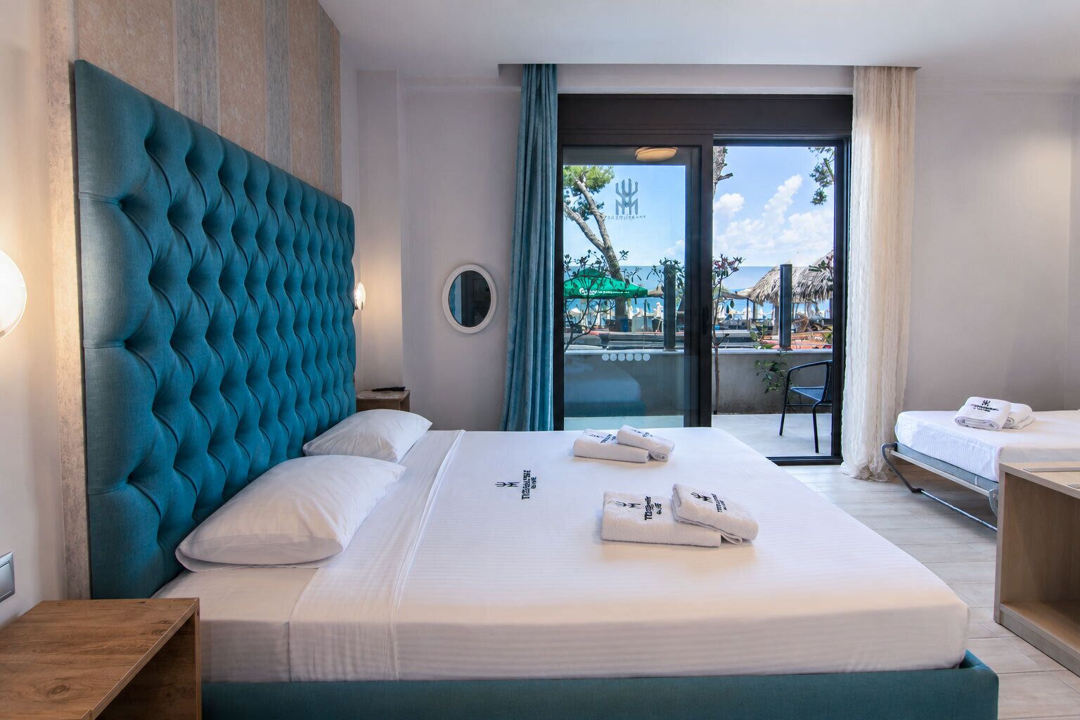 Suite City View | Individually decorated, free cribs/infant beds, free WiFi, bed sheets