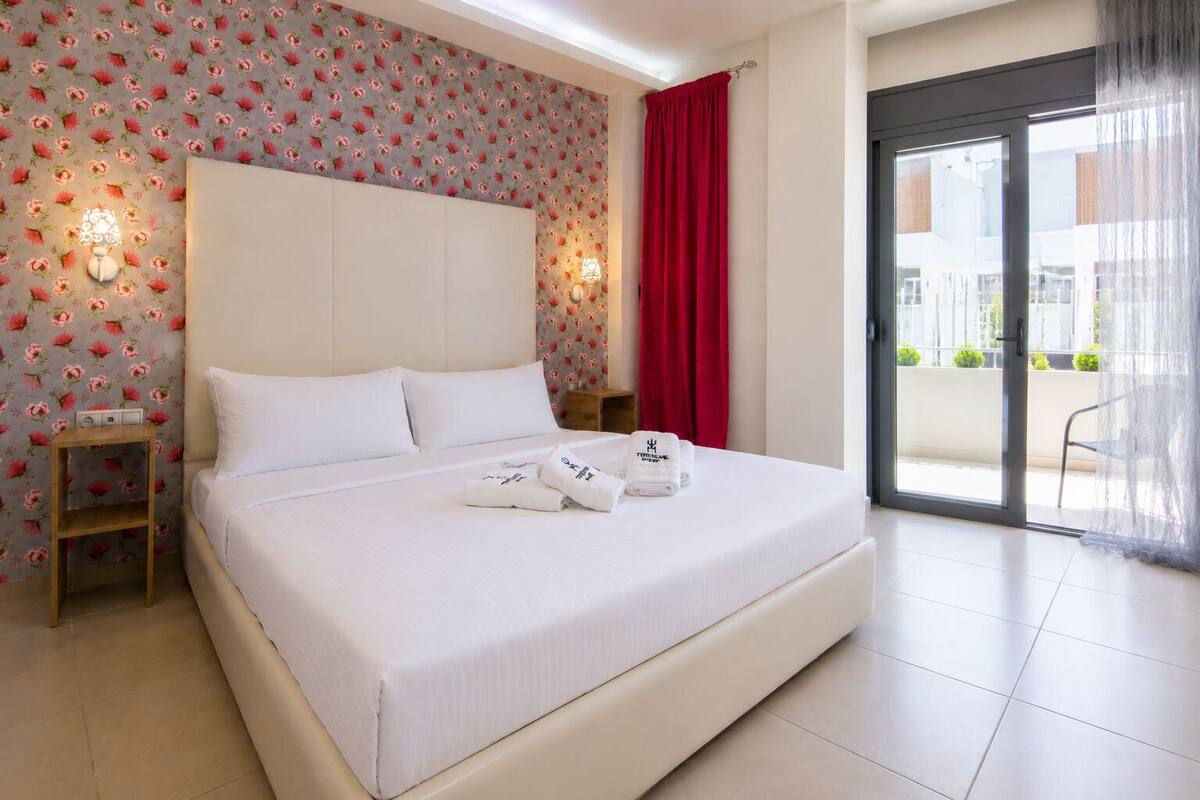 Double Bedroom City View | Cribs (free), WiFi (free), individually decorated, bed sheets