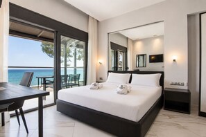 Double Bedroom Seaview | Cribs (free), WiFi (free), individually decorated, bed sheets - Tridente Mare (Kassandra)