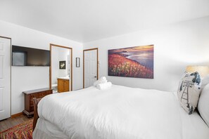 Unclassified image, 5 of 20, button - Hauts-Bois Ski In/Out 2brs w/Pool Access (197-9) (Mont-Tremblant)