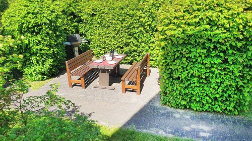 Cozy first floor apartment with south-facing terrace, WLAN, washing machine, max. 4 p.