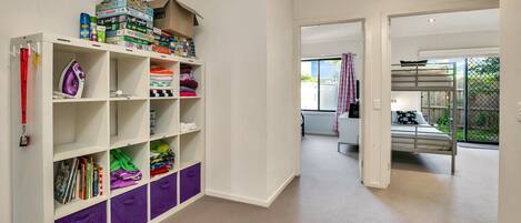 4 chambres, fer et planche Ă repasser, lit parapluie, accĂšs Internet