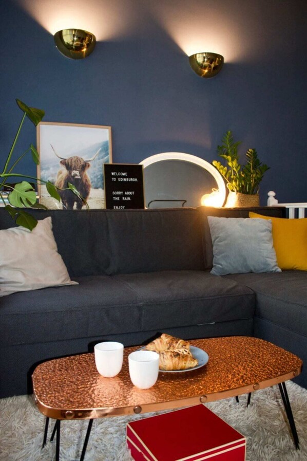Basic House, 1 King Bed | Living room | TV