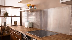 Private kitchen - Charming 1BR City apartment in Yrjönkatu (Helsinki)