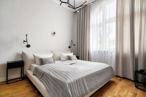 Apartamento Deluxe | Tabla de planchar con plancha, wifi gratis, ropa de cama