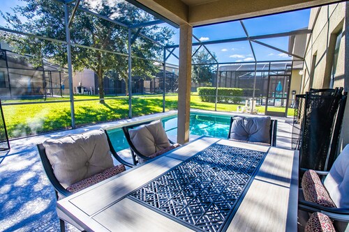 Family Villa with Home Theater, Private Pool and Game Room