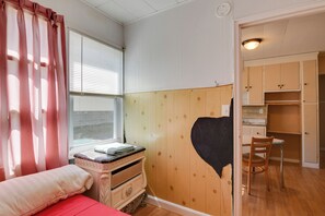 2 bedrooms, Internet, bed sheets