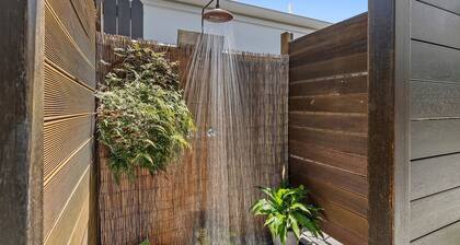 The Doggy Beach House - with Pool in Pottsville