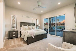 8 slaapkamers, een bureau, een strijkplank/strijkijzer, gratis wifi