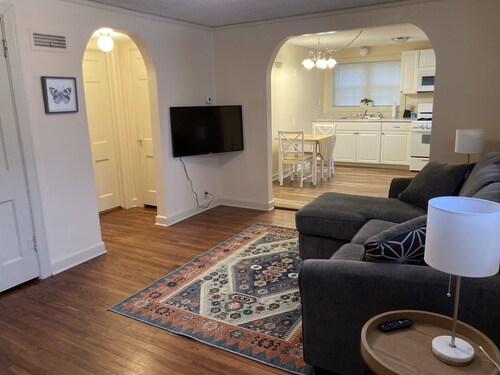 Adorable 1 bedroom duplex in quiet neighborhood.  